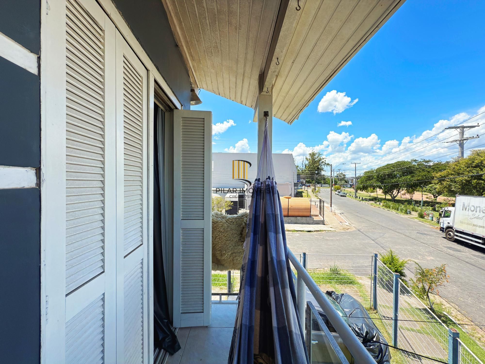 Casa 2 dormitórios no bairro Hípica