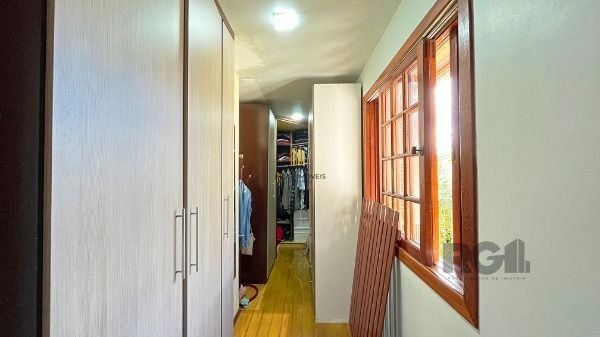 Casa Condominio em Porto Alegre, no bairro Ipanema, com 3 dormitório(s), e 3 banheiros, à venda.
