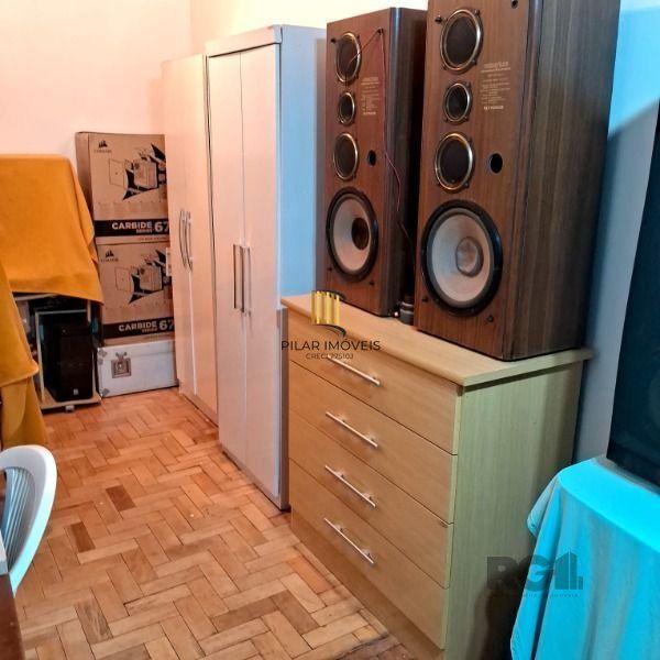 Casa em Porto Alegre, no bairro Cavalhada, com 3 dormitório(s), e 3 banheiros, à venda.