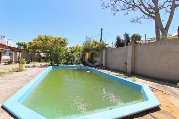 Casa para Venda - 220m², 4 dormitórios, sendo 2 suites, 5 vagas - Vila Nova