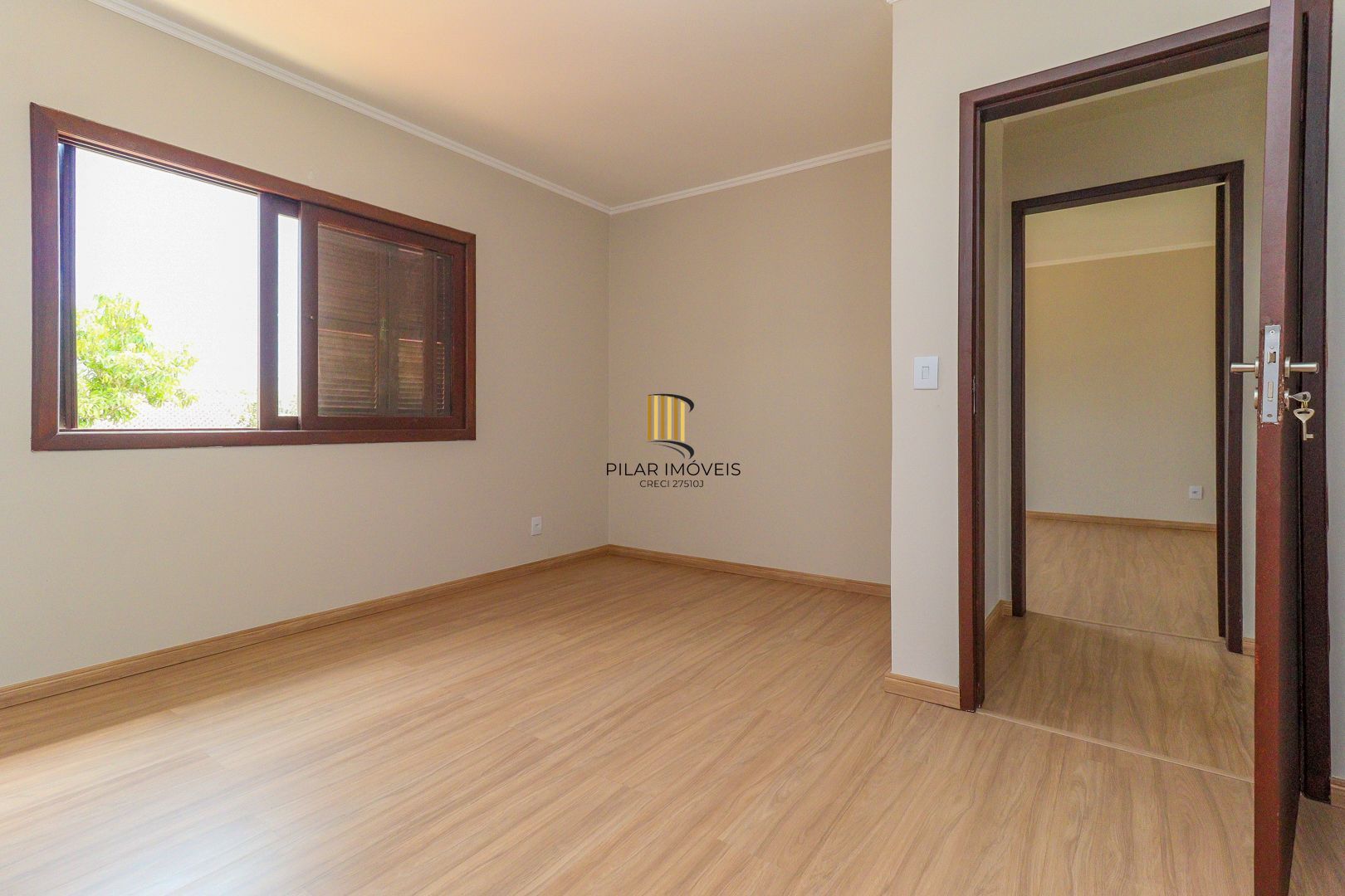 Excelente residência com 4 dormitórios