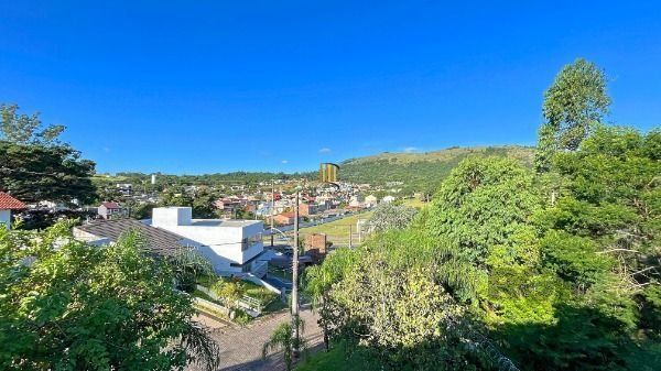 Casa Condominio em Porto Alegre, no bairro Aberta Dos Morros, com 3 dormitório(s), e 3 banheiros, à venda.