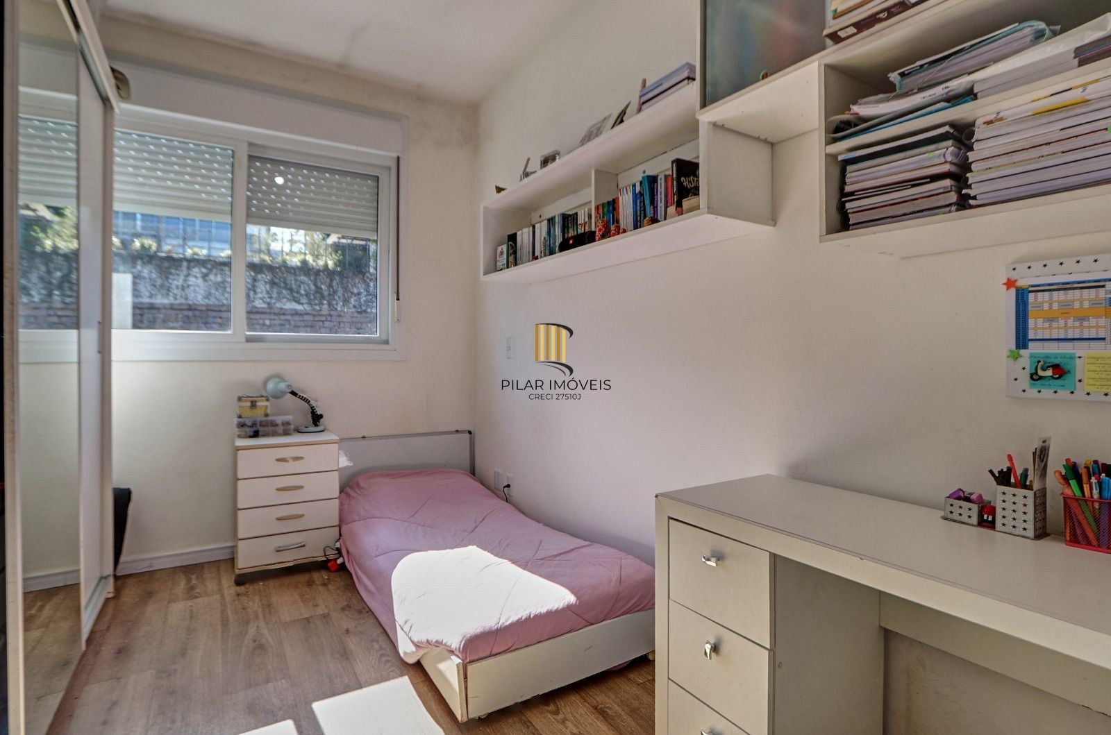 Casa Condominio para Venda - 211m², 3 dormitórios, sendo 3 suites, 4 vagas - Jardim Isabel