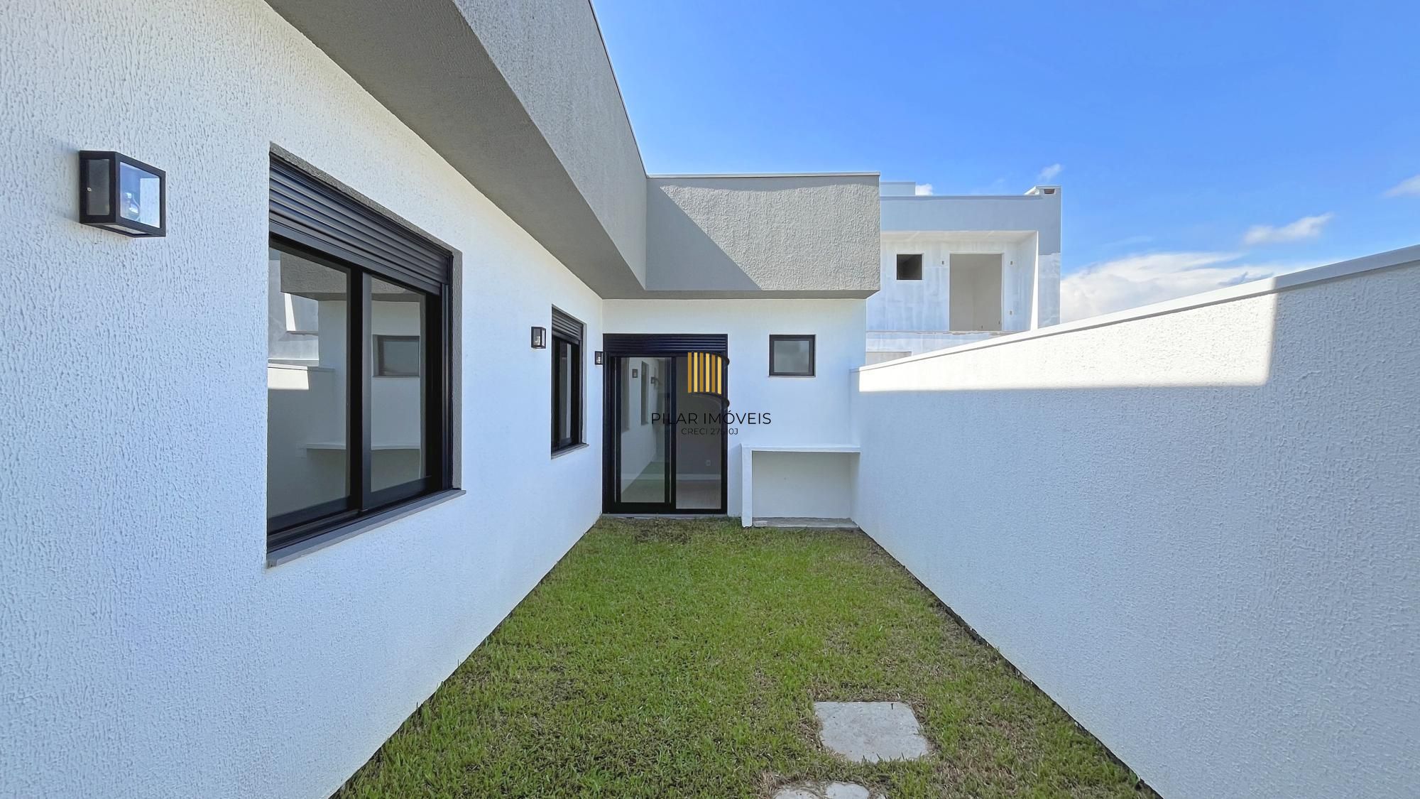 Casa Condominio em Porto Alegre, no bairro Hípica, com 3 dormitório(s), e 3 banheiros, à venda.