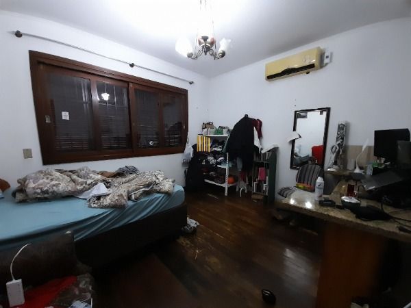 Casa para Venda - 140m², 2 dormitórios, 2 vagas - Hípica