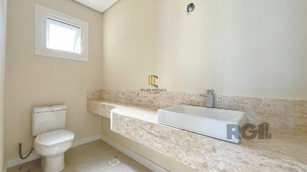 Casa Condominio em Porto Alegre, no bairro Hípica, com 3 dormitório(s), e 3 banheiros, à venda.