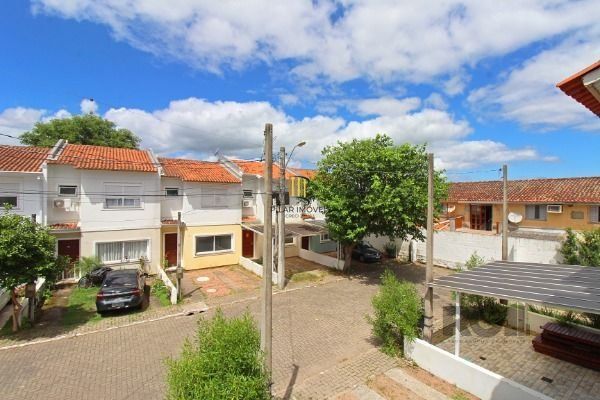 Casa 3 dormitórios no bairro Hípica