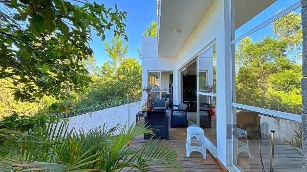 Casa Condominio em Porto Alegre, no bairro Aberta Dos Morros, com 3 dormitório(s), e 3 banheiros, à venda.