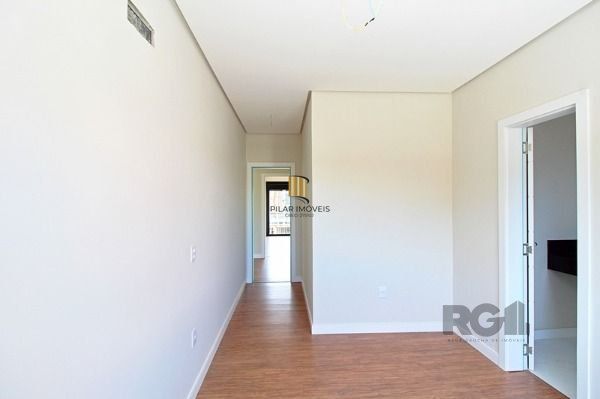 Casa Condominio em Porto Alegre, no bairro Ipanema, com 3 dormitório(s), à venda.