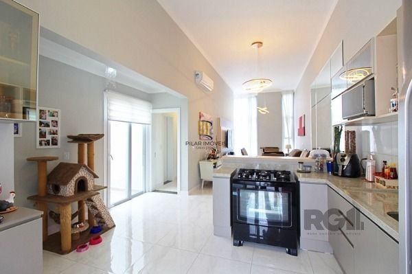 Casa Condominio em Porto Alegre, no bairro Aberta dos Morros, com 3 dormitório(s), e 3 banheiros, à venda.