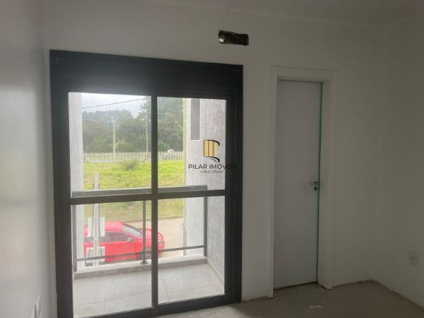 Casa em Porto Alegre, no bairro Hípica, com 2 dormitório(s), e 2 banheiros, à venda.