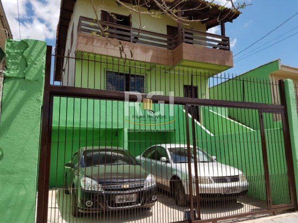 Casa para Venda - 450m², 4 dormitórios, sendo 1 suites, 2 vagas - Vila Ipiranga - Pilar Imóveis