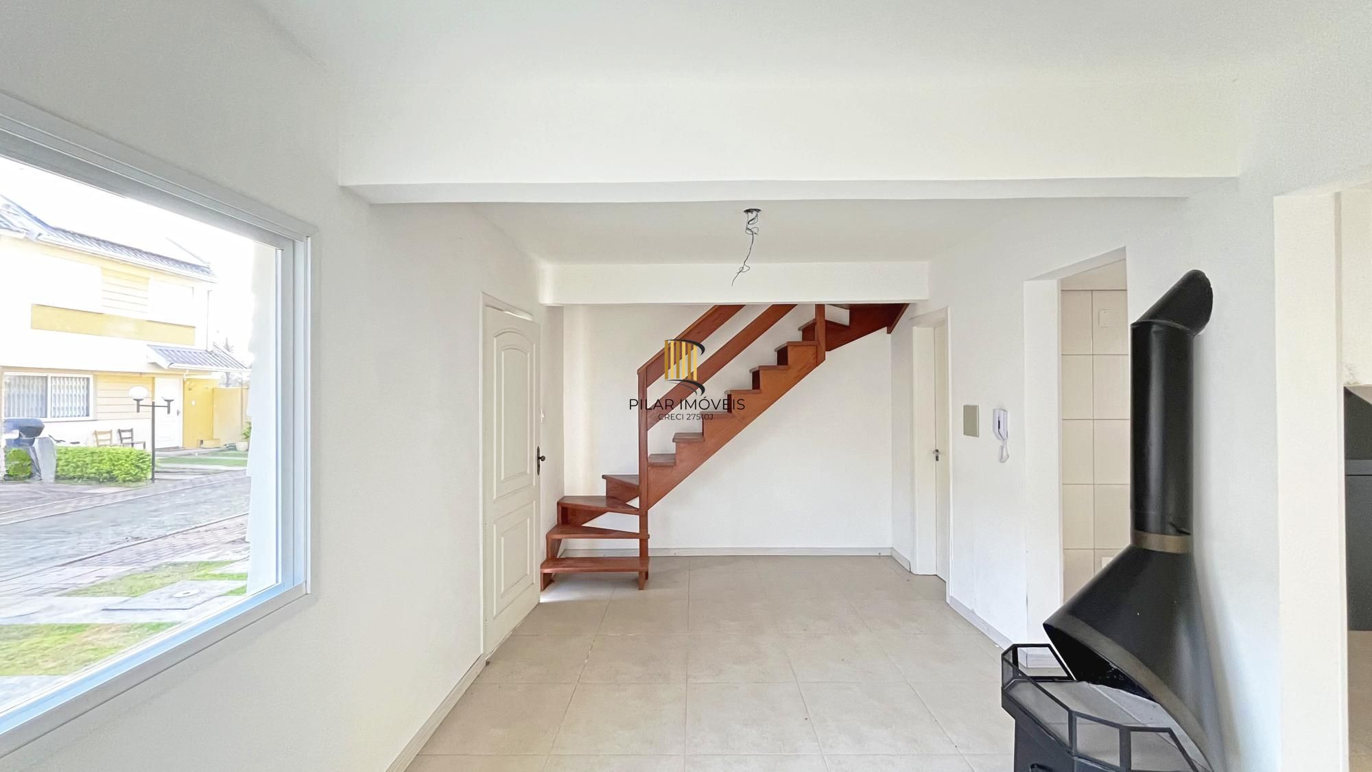 Residência 3 dormitórios sendo 1 suíte em condomínio fechado