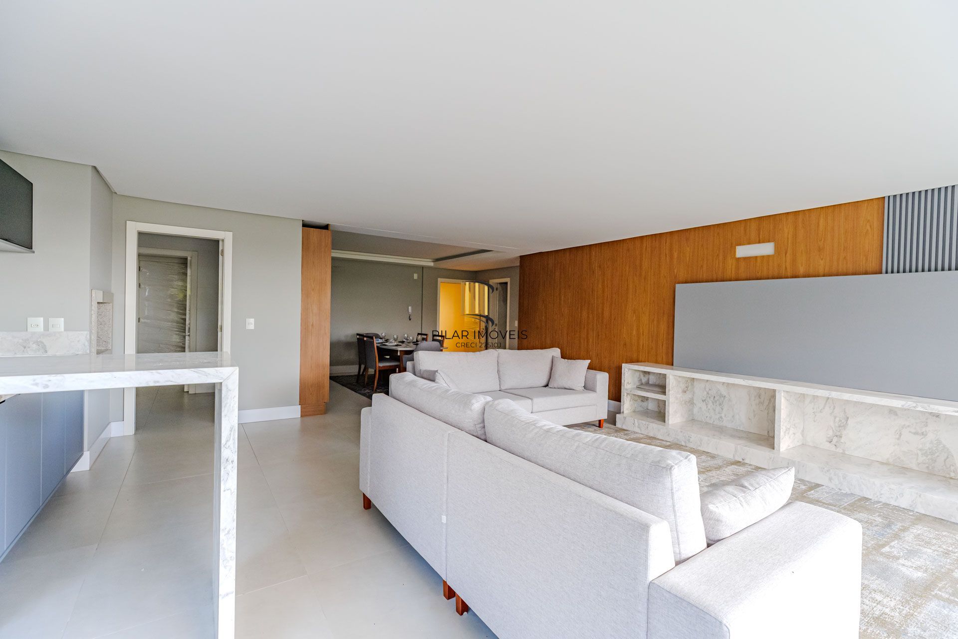 Apartamento - 3 dormitórios, sendo 3 suites, 4 vagas - Vila Assunção