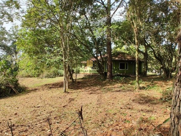 Sítio em Porto Alegre, no bairro São Caetano, à venda.