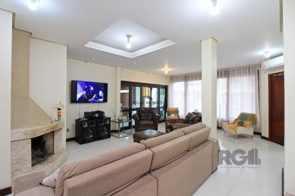Casa Condominio para Venda - 137m², 3 dormitórios, sendo 1 suites, 3 vagas - Hípica