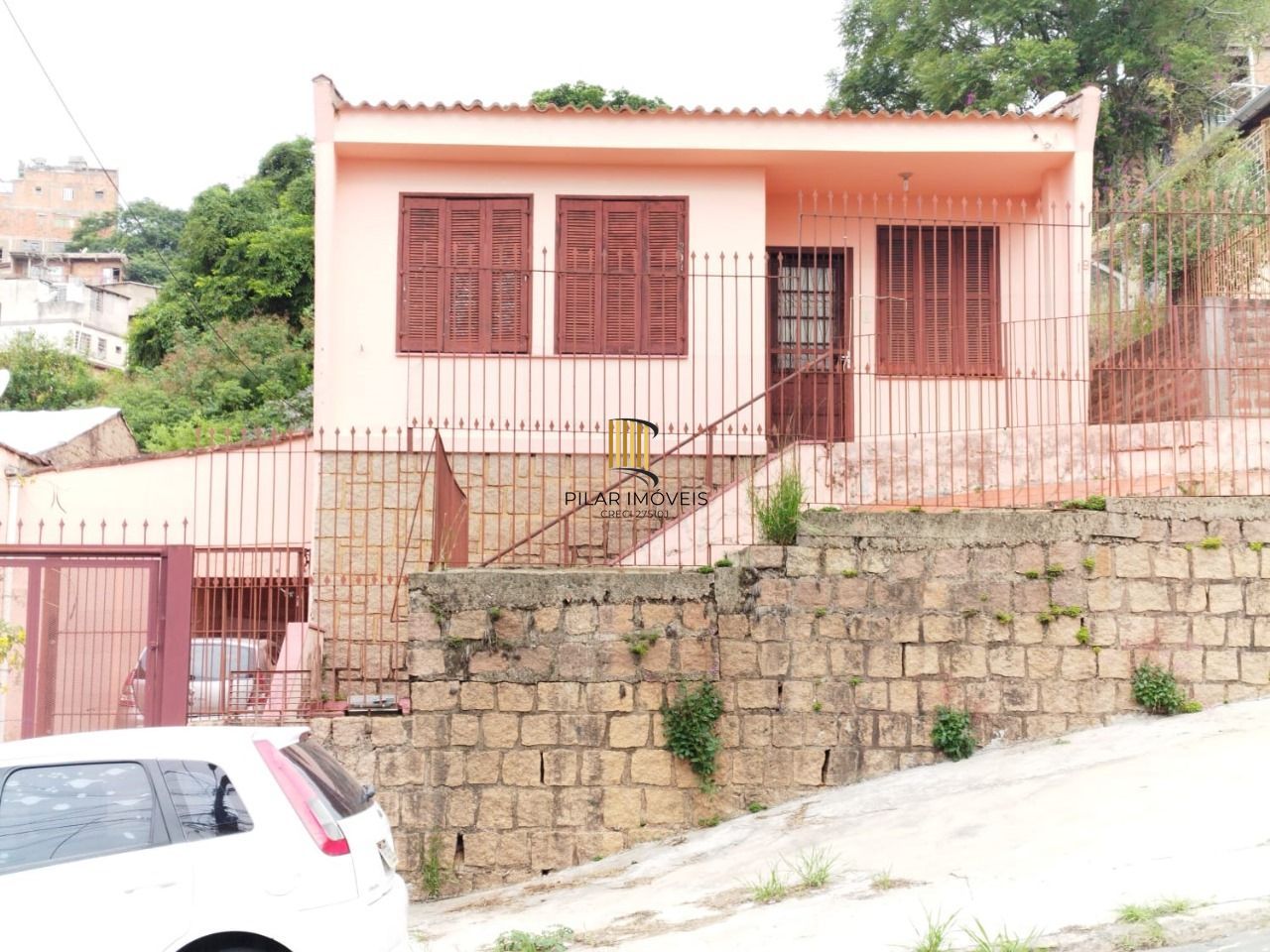 Casa 3 dormitórios no bairro Glória - Pilar Imóveis
