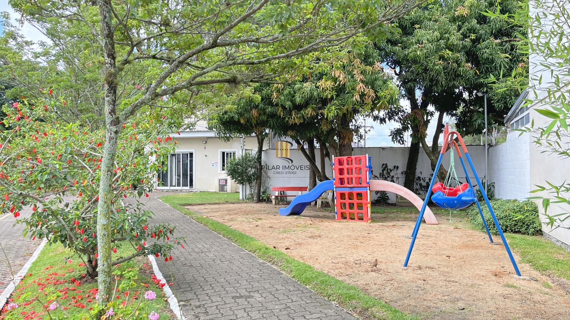 Casa em condomínio em Porto Alegre, no bairro Hípica, com 3 dormitório(s)