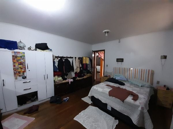 Casa para Venda - 140m², 2 dormitórios, 2 vagas - Hípica