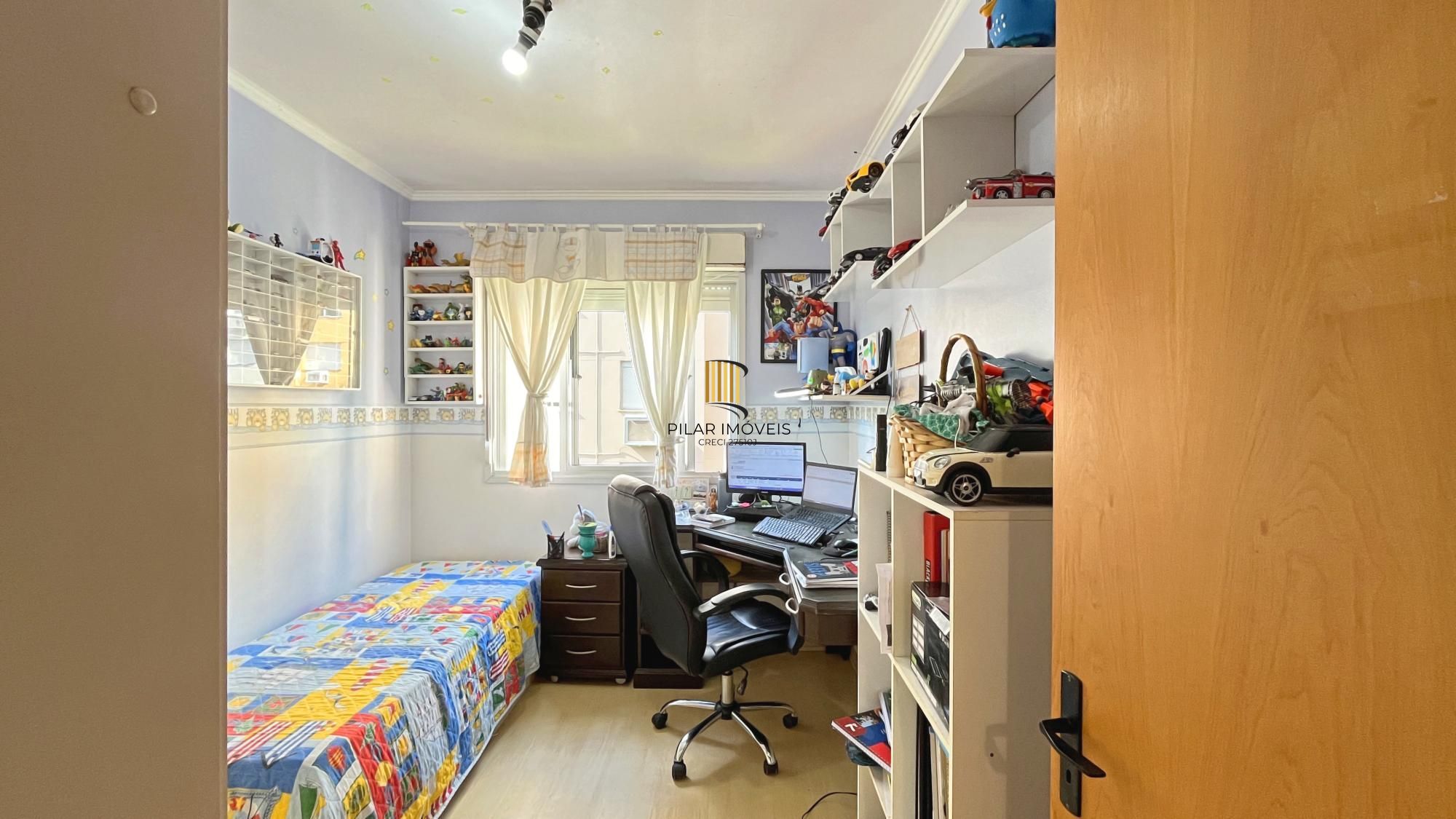 Apartamento 2D, sacada com churrasqueira, elevador e box escriturado