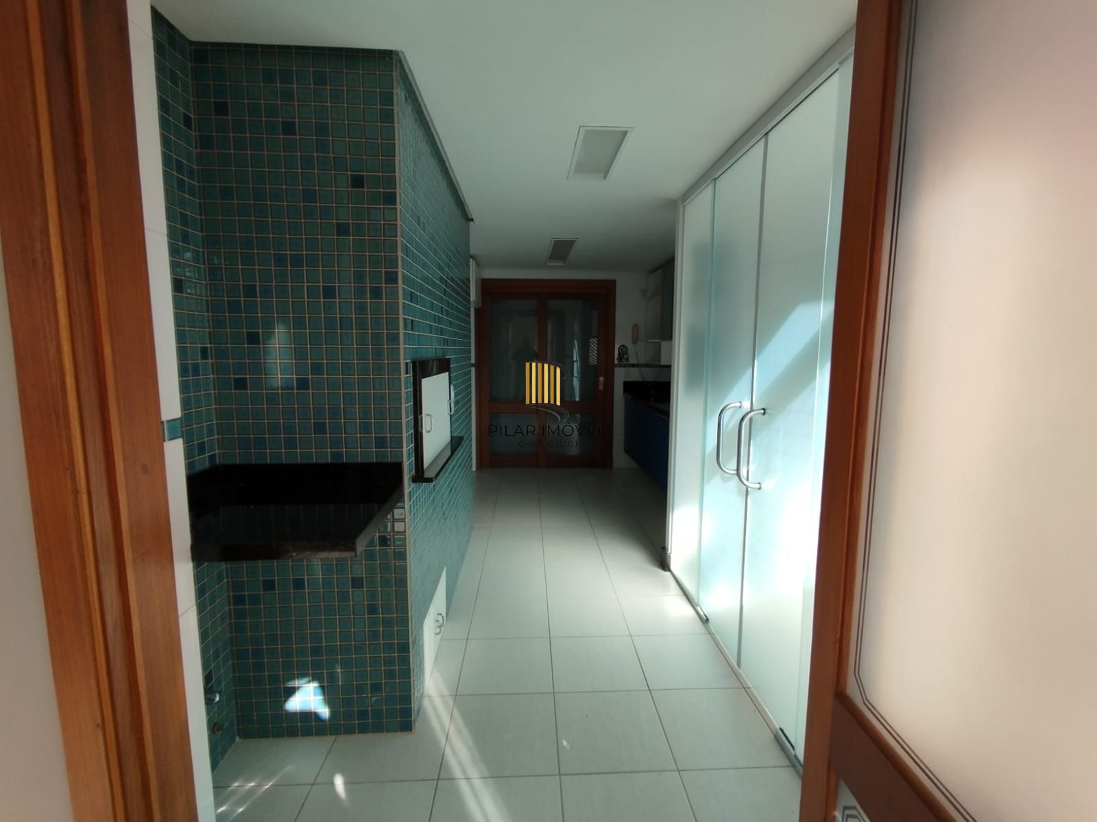 Apartamento com 3 dormitórios á venda no Bairro Tristeza.