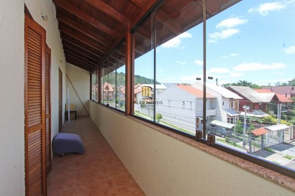 Casa para Venda - 360m², 3 dormitórios, sendo 1 suites, 4 vagas - Portal do Guarujá