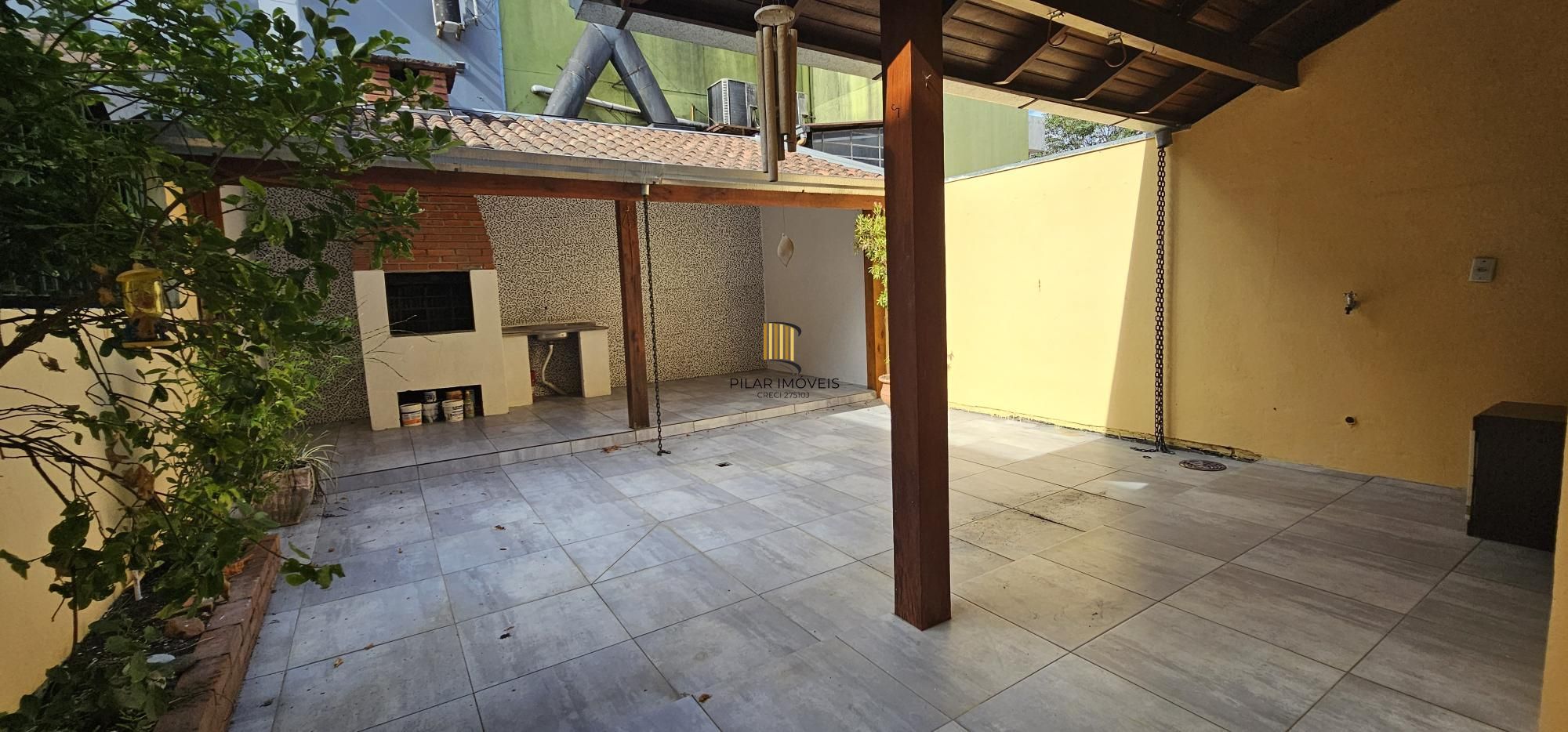 Casa 4 dormitórios no bairro Hípica