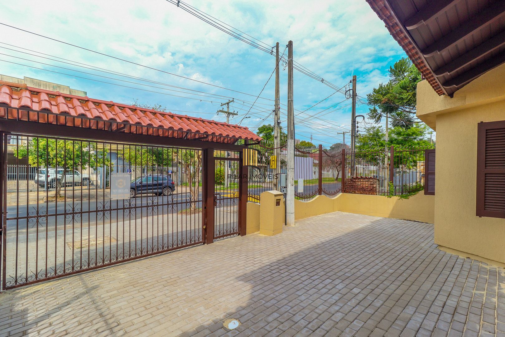 Excelente residência com 4 dormitórios