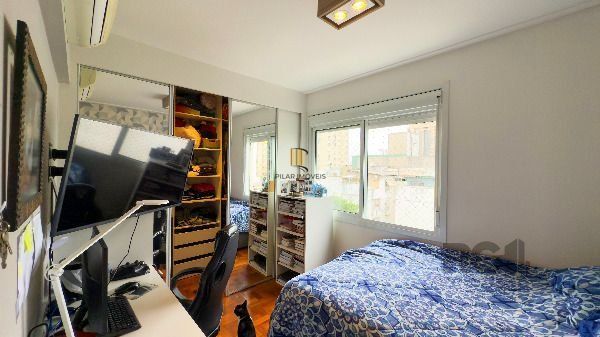Apartamento em Porto Alegre, no bairro Rio Branco, com 3 dormitório(s), e 3 banheiros, à venda.