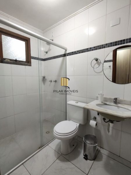Casa 2 dormitórios no bairro Hípica