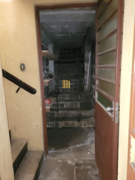 Casa em Santa Maria, no bairro São José, com 4 dormitório(s), e 4 banheiros, à venda.