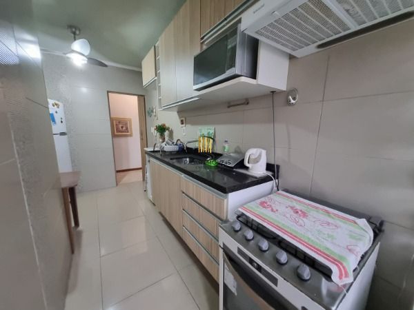 Apartamento em Porto Alegre, no bairro Tristeza, com 2 dormitório(s), e 2 banheiros, à venda.