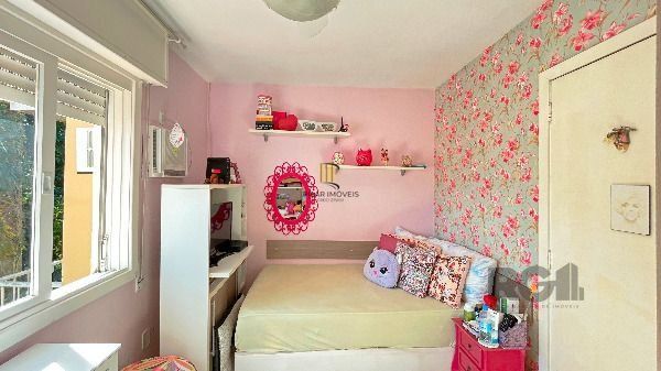 Casa Condominio em Porto Alegre, no bairro Tristeza, com 3 dormitório(s), e 3 banheiros, à venda.