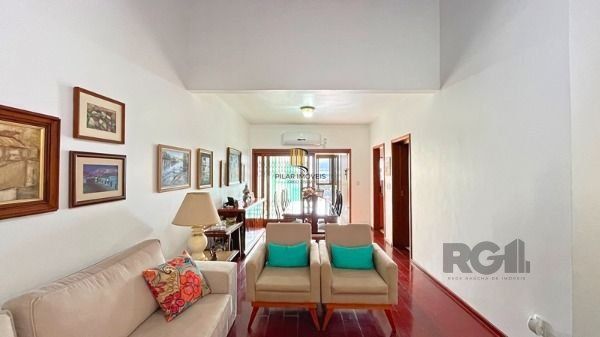 Casa 3 dormitórios no bairro Nonoai