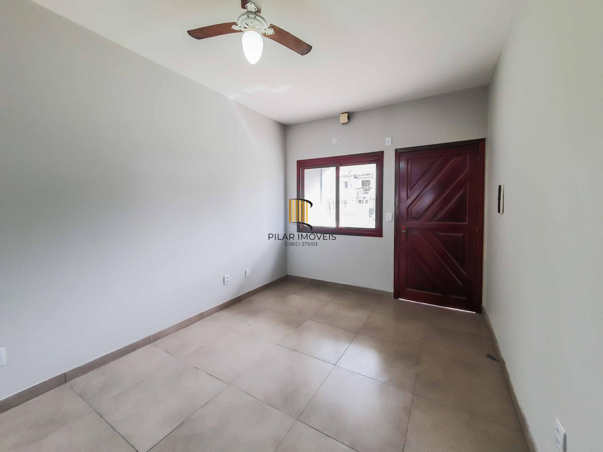 No bairro Hípica residência térrea com 2 dormitórios