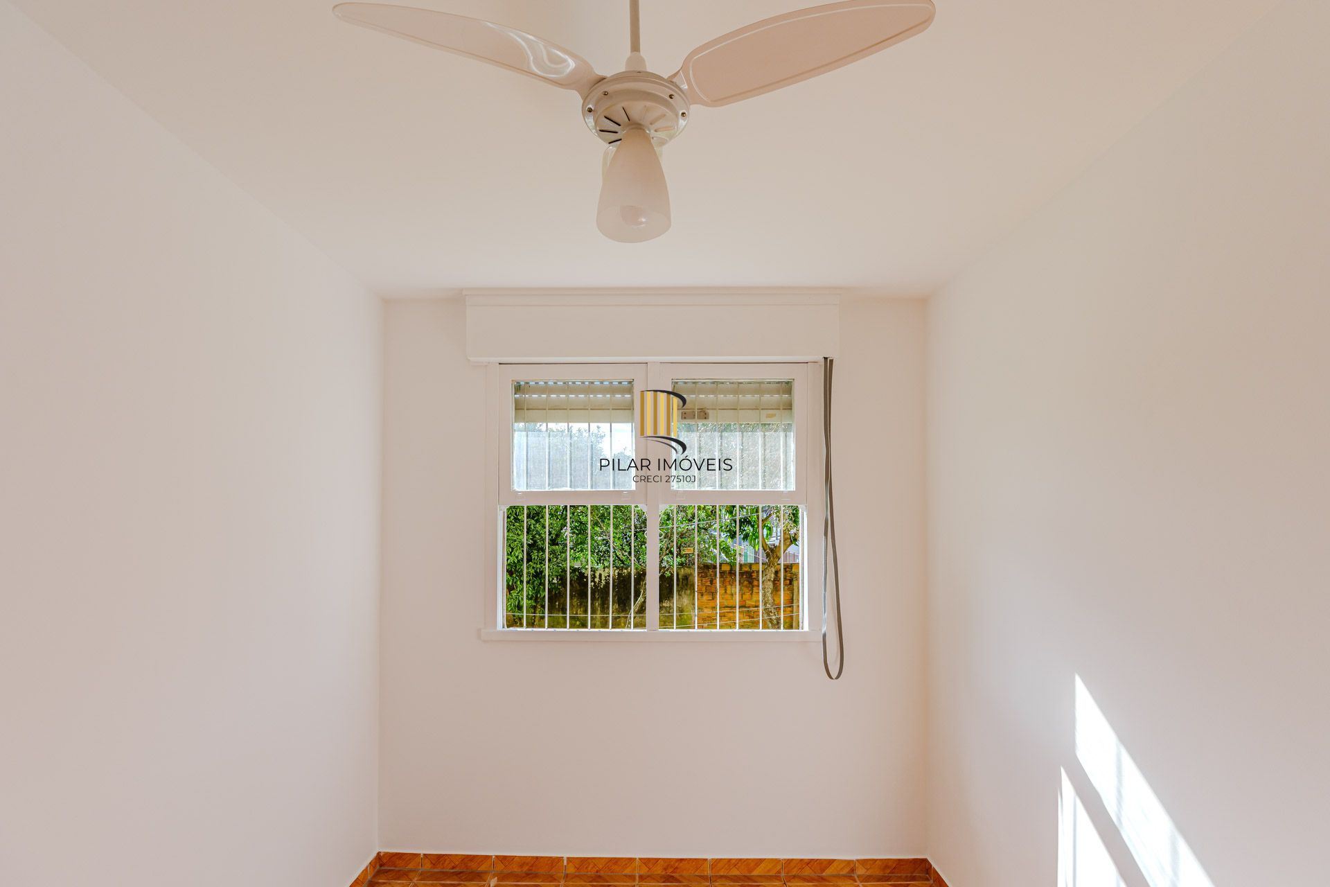 Apartamento com 2 dormitórios no Bairro Camaquã.