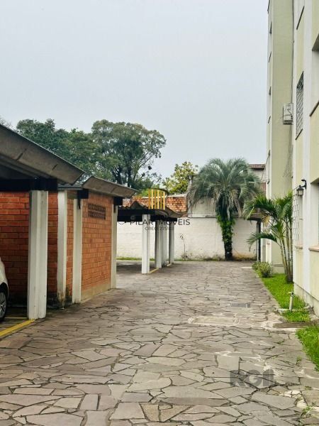 Apartamento em Porto Alegre, no bairro Cristal, com 2 dormitório(s), e 2 banheiros, à venda.