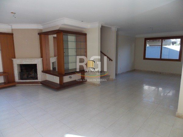 Casa 4 dormitórios no bairro Ipanema