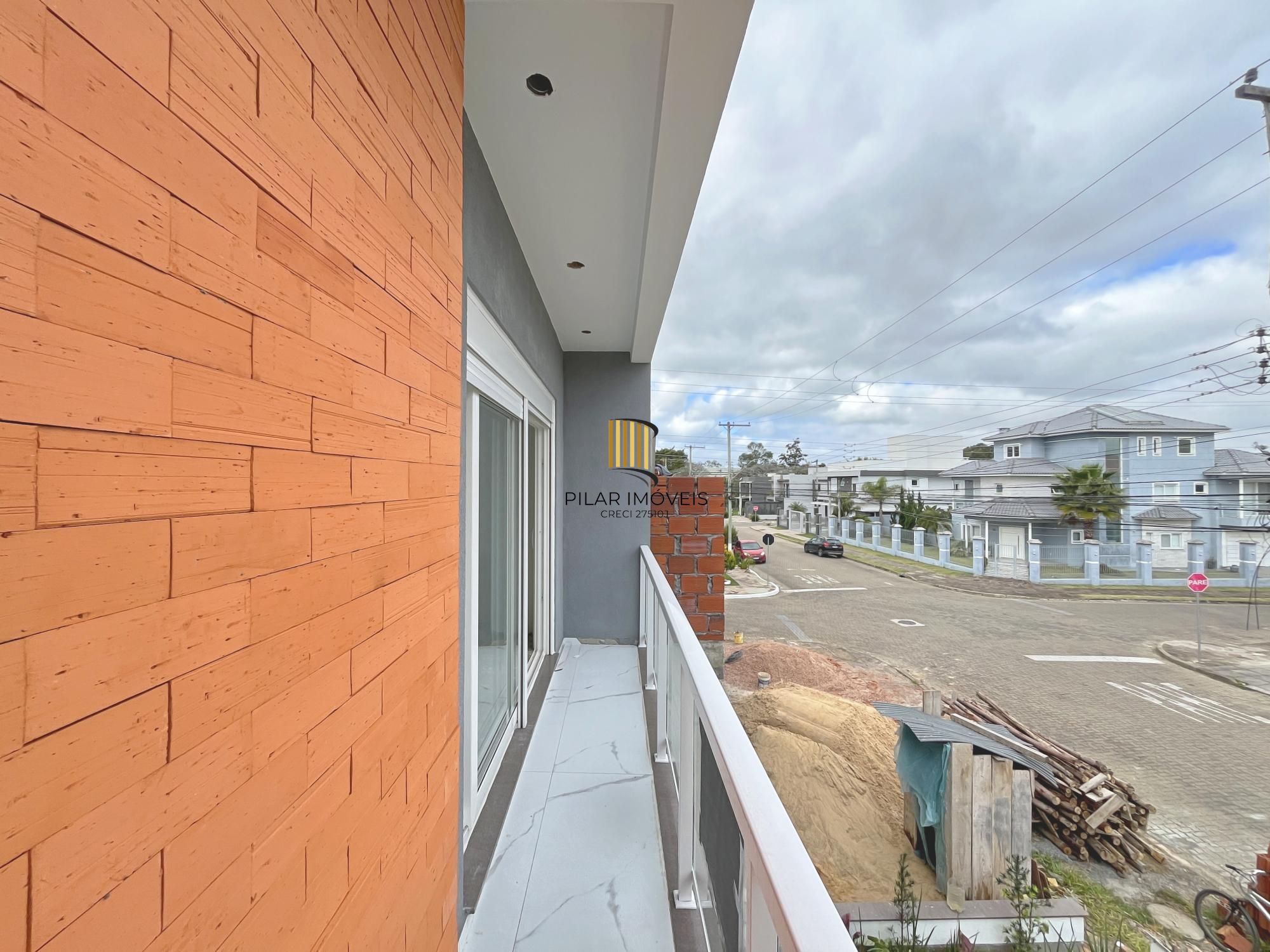 sobrado com 142m2 no  Condomínio  Residencial  Jardins do Prado