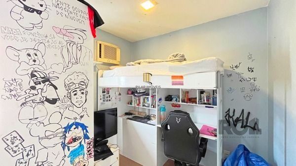 Casa em Porto Alegre, no bairro Cavalhada, com 2 dormitório(s), e 2 banheiros, à venda.