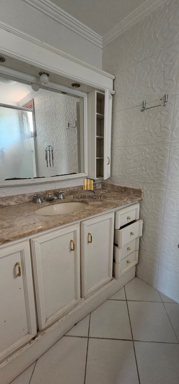 Sobrado Condomínio Fechado bairro Guaruja- 3 dormitórios