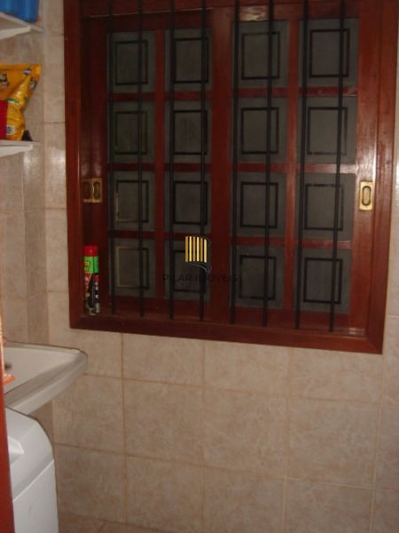 Casa para Venda - 500m², 4 dormitórios, sendo 1 suites, 1 vaga - Imperial Parque