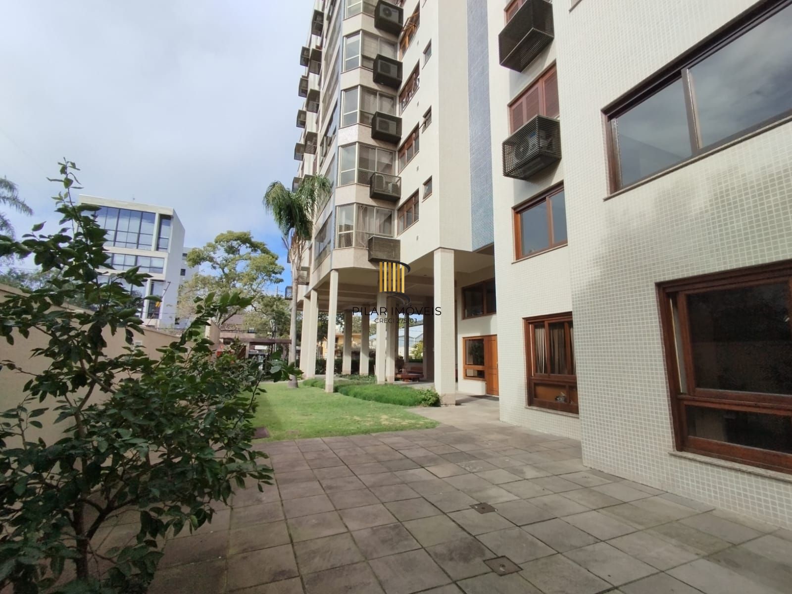Apartamento com 3 dormitórios á venda no Bairro Tristeza.