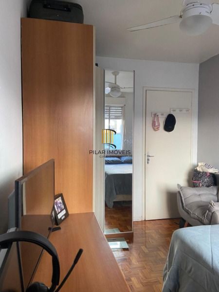 Apartamento em Porto Alegre, no bairro Cristal, com 3 dormitório(s), e 3 banheiros, à venda.