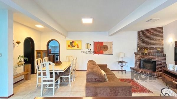 Casa 3 dormitórios no bairro Ipanema