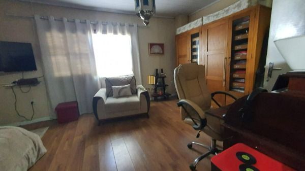 Predio para Venda - 353m², 4 dormitórios, sendo 3 suites, 2 vagas - Hípica