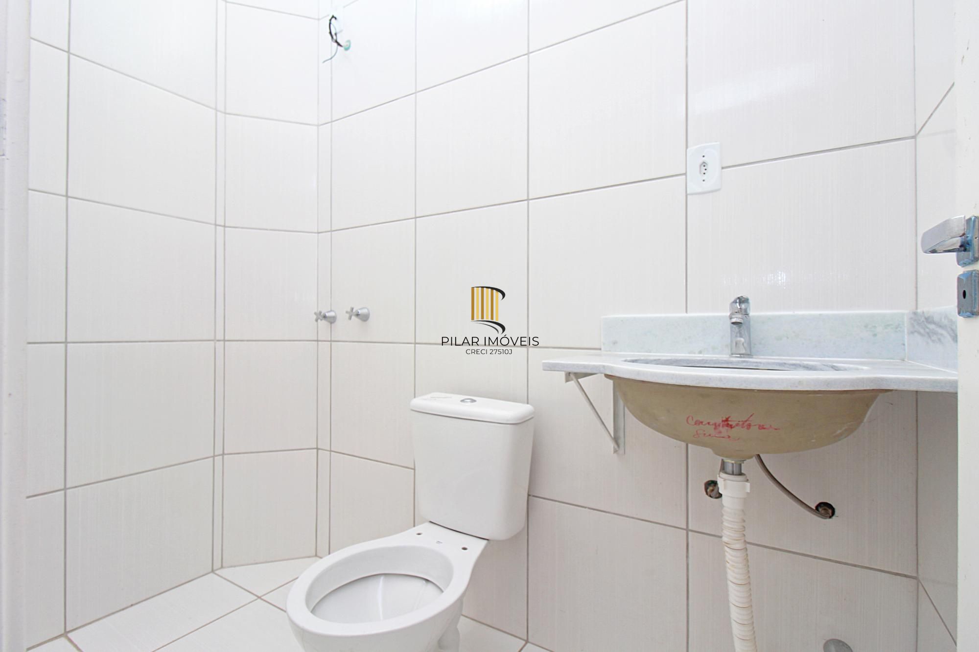 Residência 3 dormitórios sendo 1 suíte em condomínio fechado