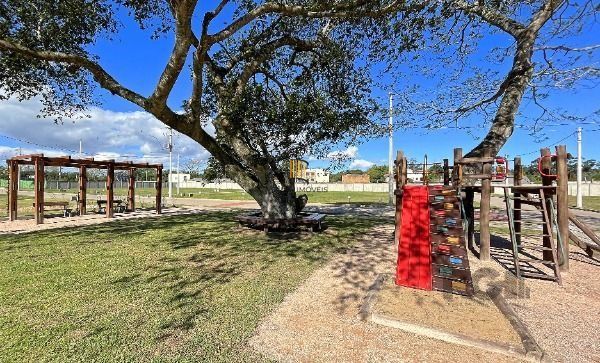 Casa Condominio em Porto Alegre, no bairro Hípica, com 3 dormitório(s), e 3 banheiros, à venda.