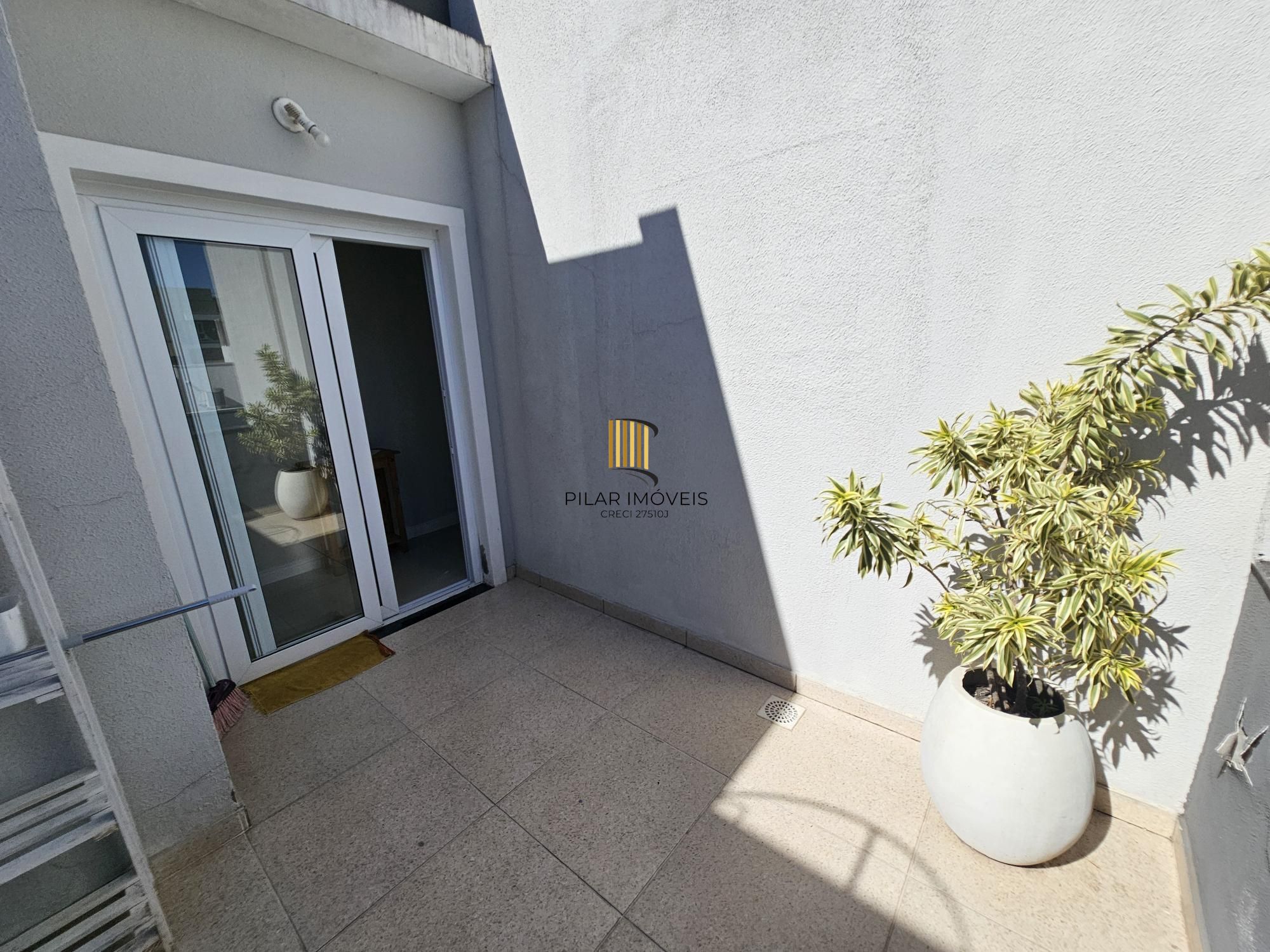 Casa de Condomínio 3 dormitórios no bairro Hípica