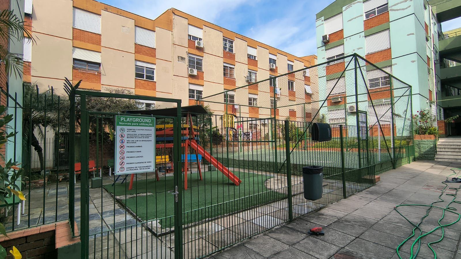 Apartamento térreo de 2 dormitórios no Bairro Cristal